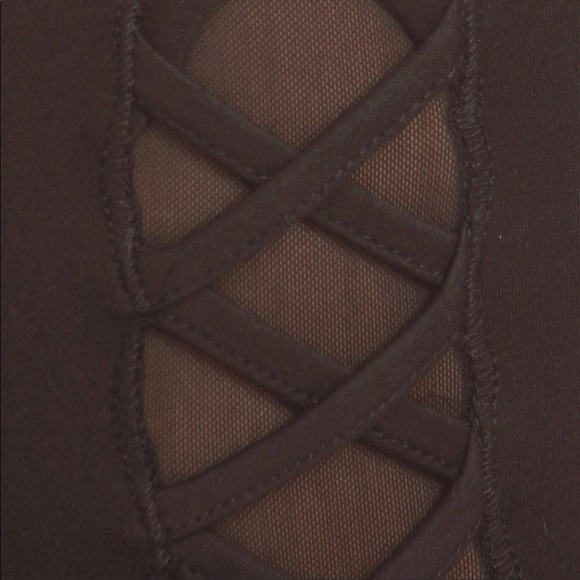 🔥Criss-Cross Mesh Leggings🔥 - Picture 4 of 5